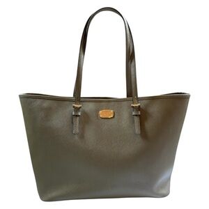 Michael Kors Jet Set Travel Tote In Olive Green